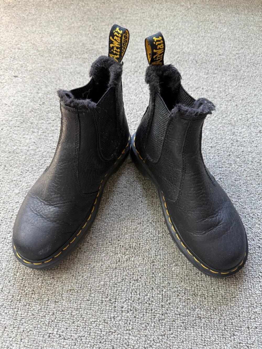 Dr. Martens 2976 Black fur Chelsea Boots - size US Ladies 6 Mens 5